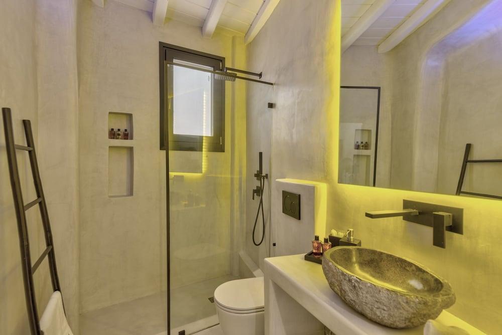 Mykonian Mews Hotel